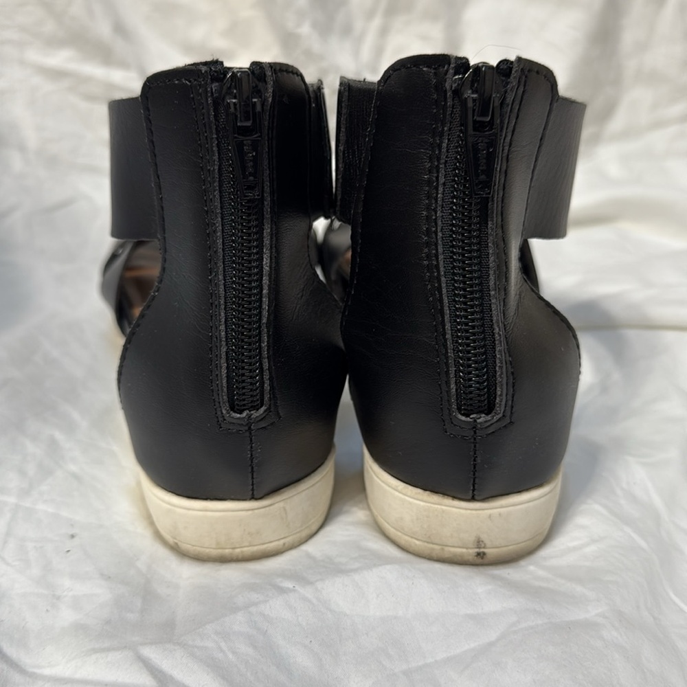 Women's A New Day Black Low Platform Strappy Zip-Up Sandals. Size 7. - Picture 5 of 11